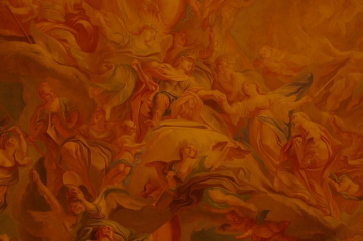 More closer of the painting on the ceiling